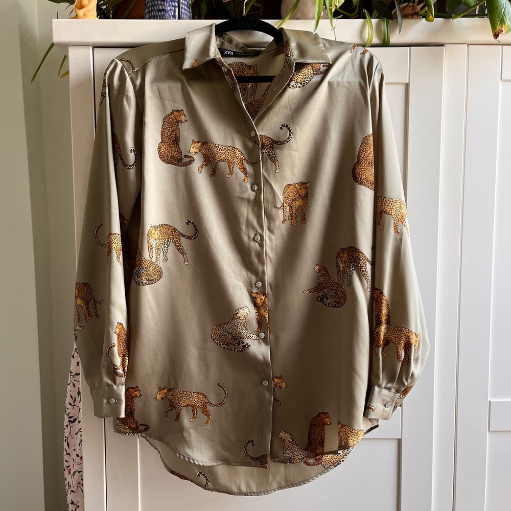 Zara leopard long sleeve shirt size Small